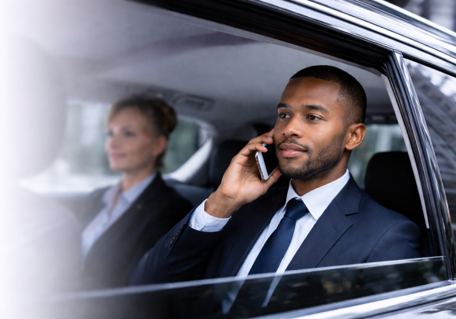 Do Business Travelers Need Corporate Limo Transportation in Palm Springs?